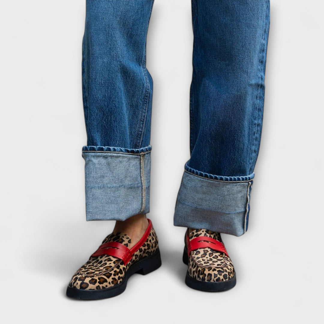 Liora – Lion Print Round Toe Shoes