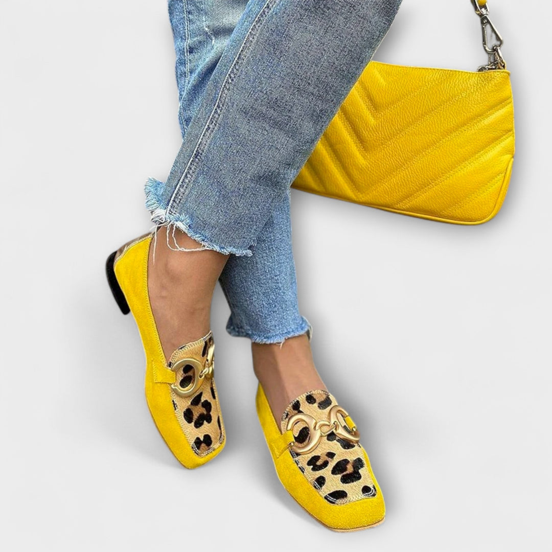 Calista – Lion Print with Metallic Details