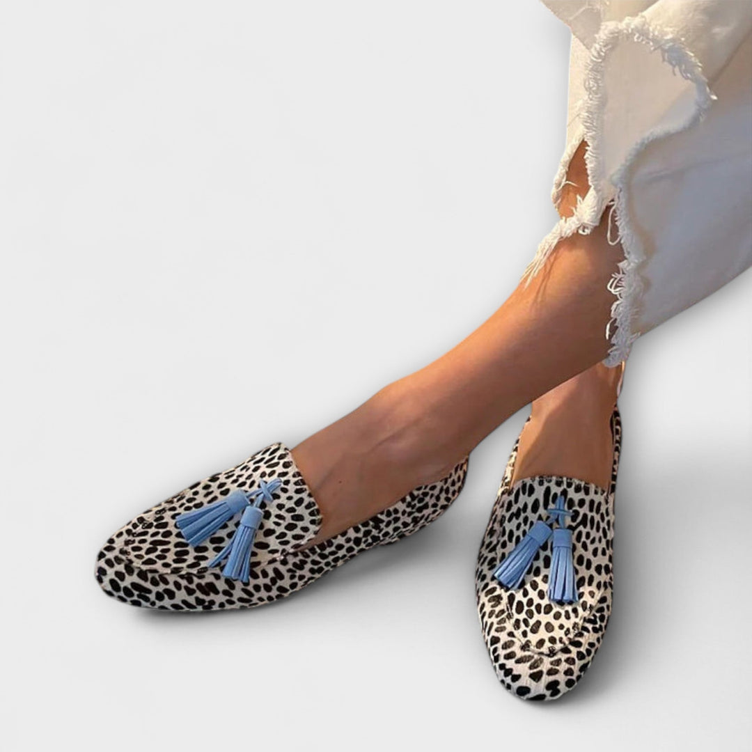 Romilly – Flat Shoes with Irregular Polka Dot Pattern