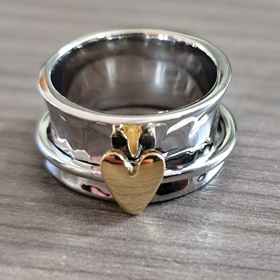 Gellie™ - Heart-Shaped Embrace Ring
