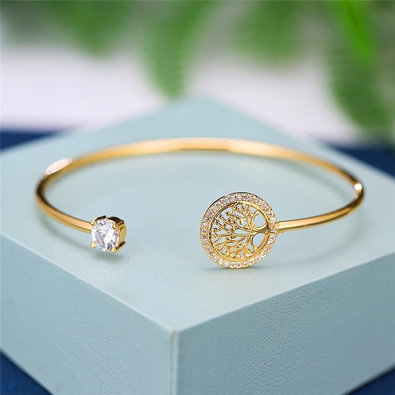 Emberly™ - Stylish Charm Bracelet