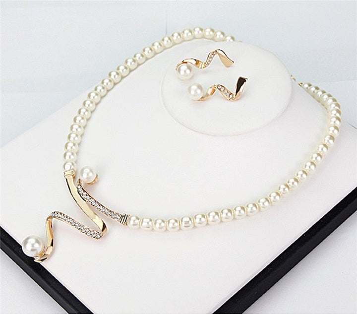 Luciya™ - Elegant Twisted Pearl Necklace