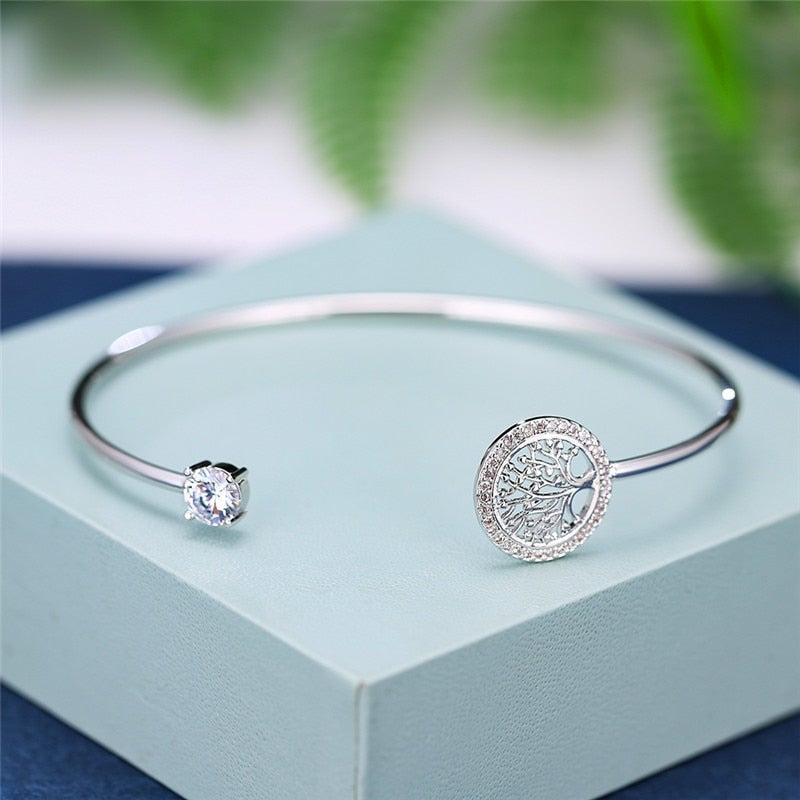 Emberly™ - Stylish Charm Bracelet