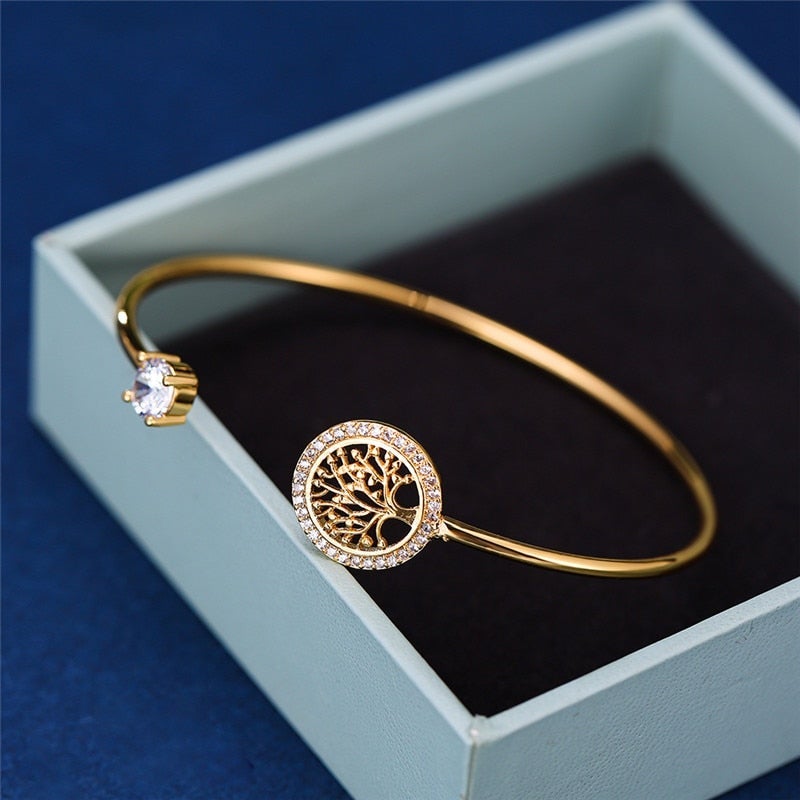 Emberly™ - Stylish Charm Bracelet