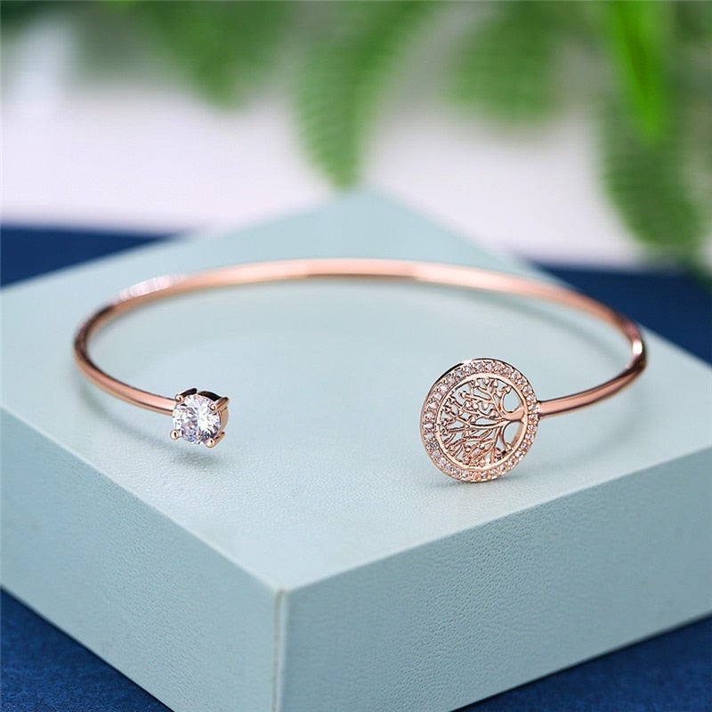 Emberly™ - Stylish Charm Bracelet