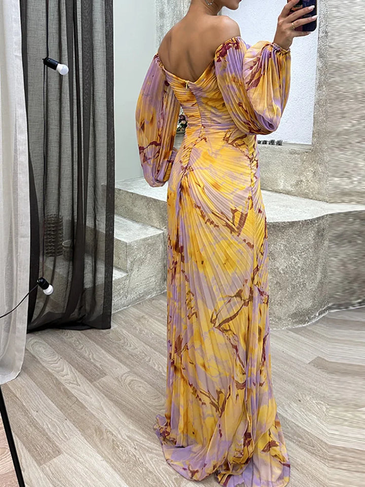 Gisselle - Dress with a V-shaped Neckline