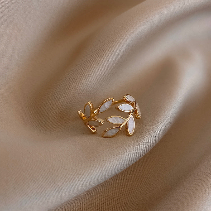 Millie™ - Elegant Leaf Ring