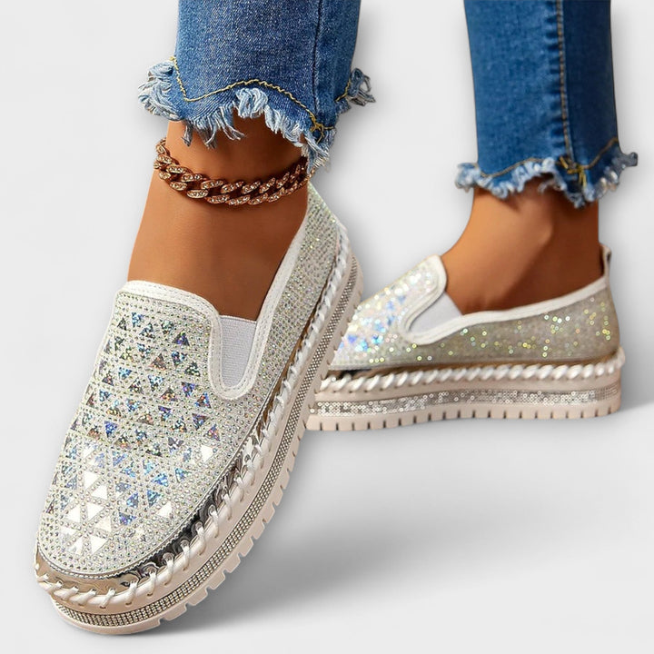 Vada – Slippers Decorated with Stones