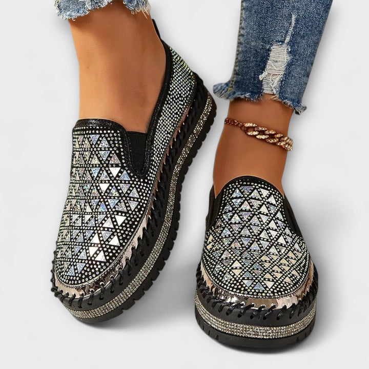 Vada – Slippers Decorated with Stones