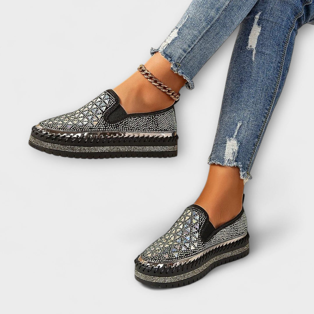 Vada – Slippers Decorated with Stones