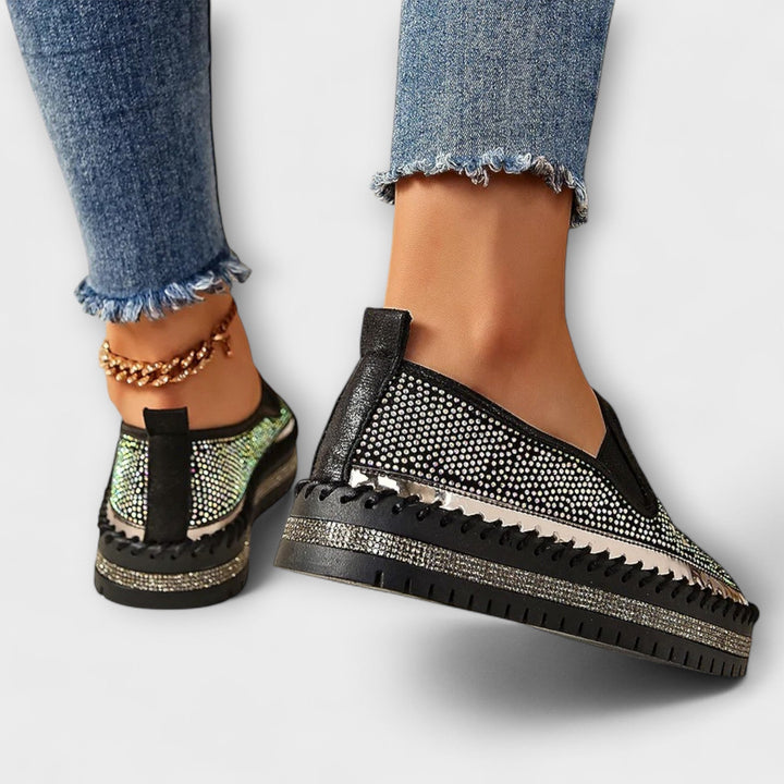 Vada – Slippers Decorated with Stones