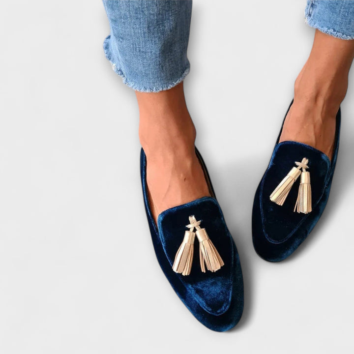 Quinnlyn – Vintage Style Round Toe Flats