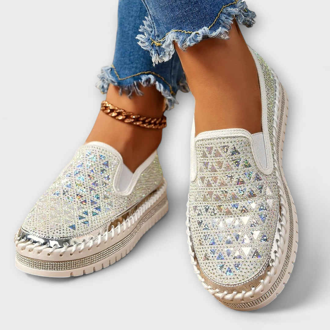 Vada – Slippers Decorated with Stones