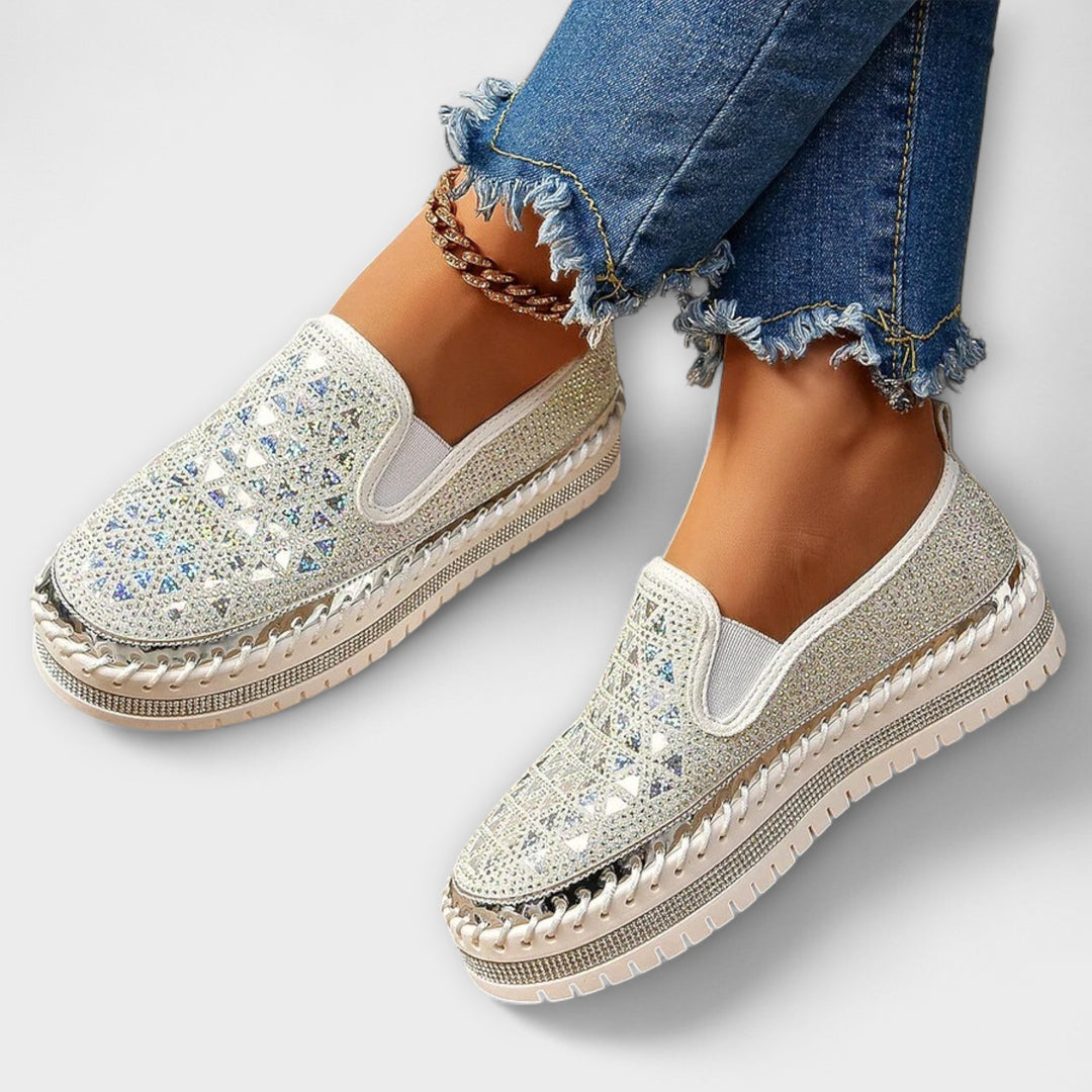 Vada – Slippers Decorated with Stones